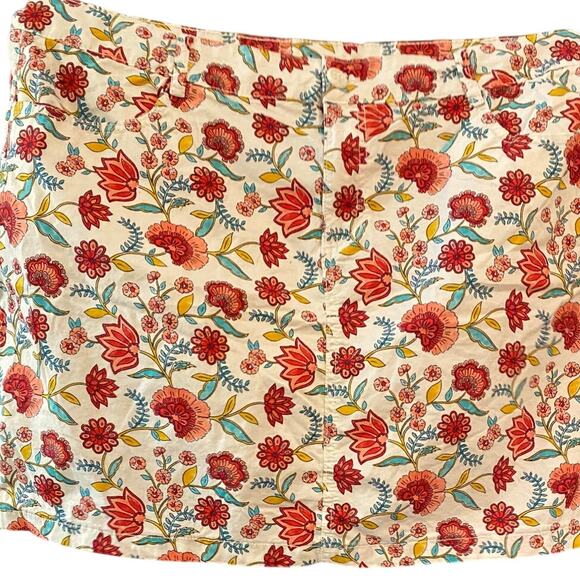 St. John's Bay Dresses & Skirts - St. John’s Bay Floral Skirt Size 18W Mini Y2K
1990’s